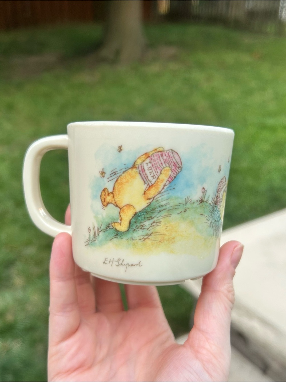 Vintage Disney Winnie the Pooh E.H. Shepard Plastic Kid Mug Cup